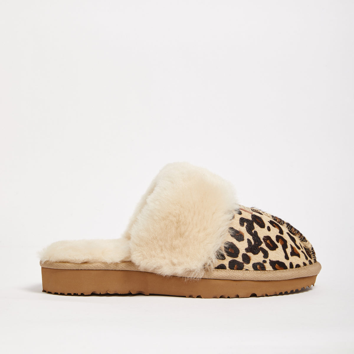 White leopard 2024 print ugg slippers