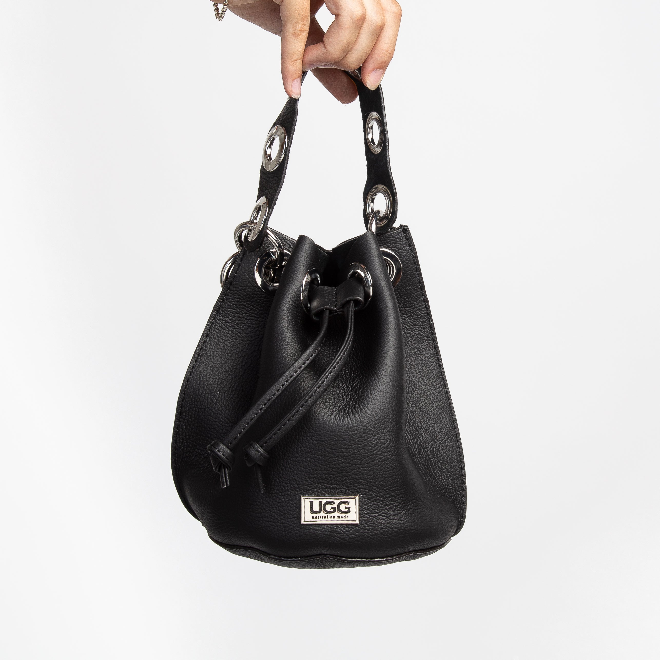 Ugg deals bucket bag