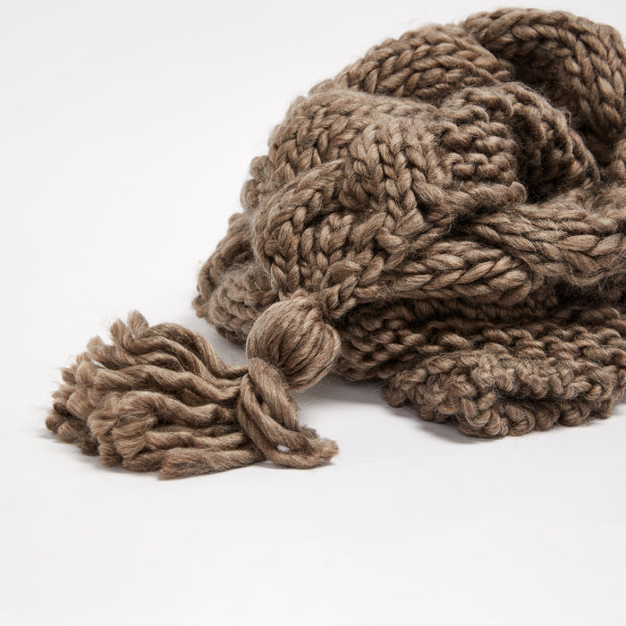 Oversized Chunky Cable Knit Scarf