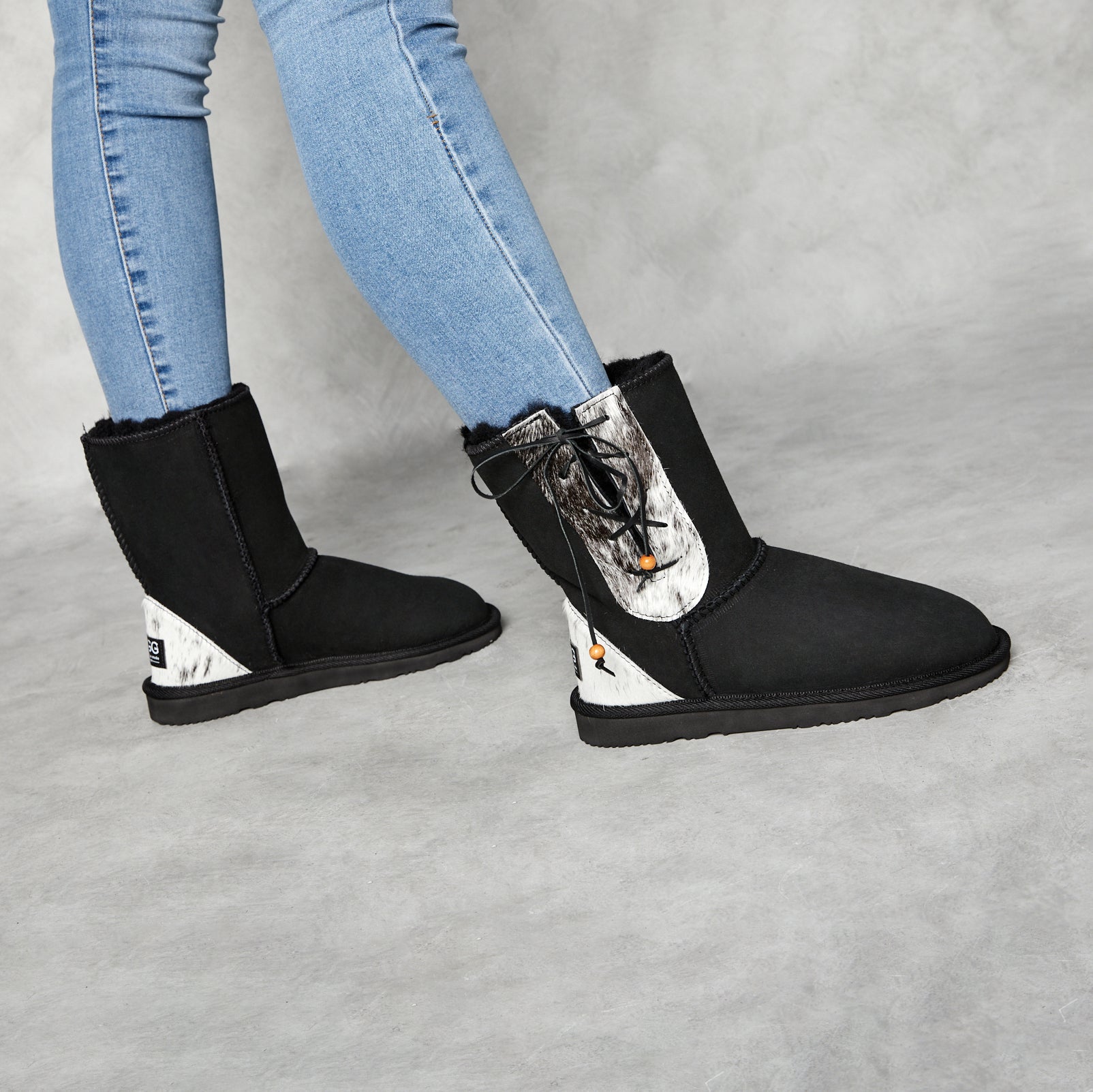 Women&#39;s Lace Up Mid Calf